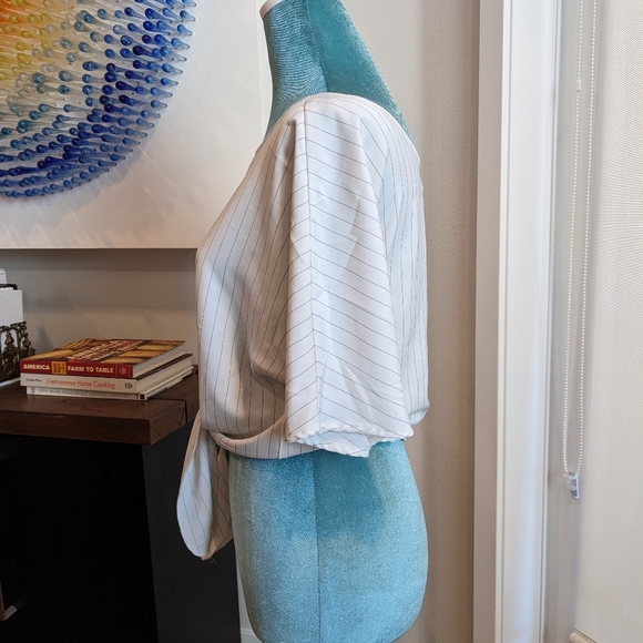 Mod Ref tie crop top - Picture 2 of 5